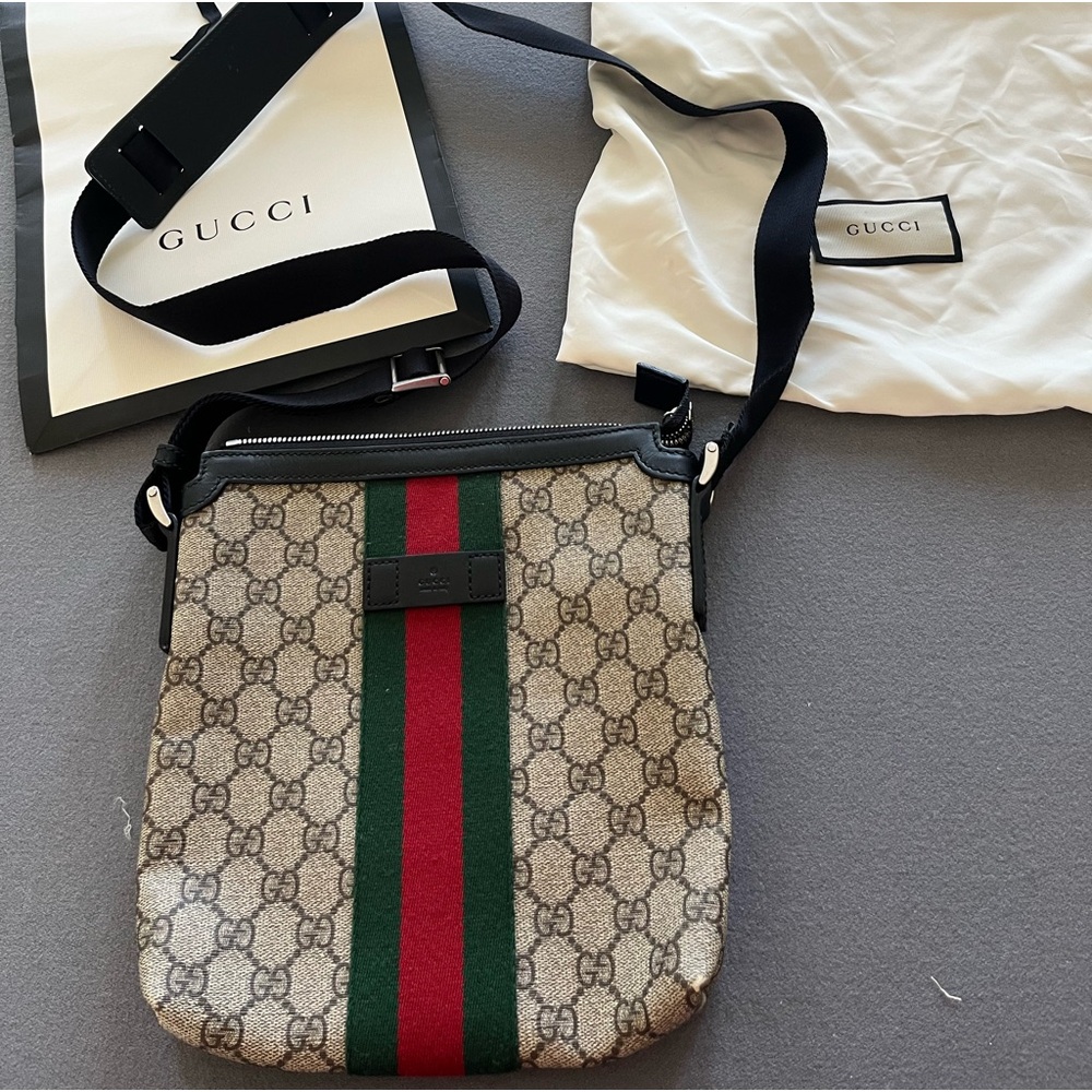 Authentic Gucci unisex crossbody bag